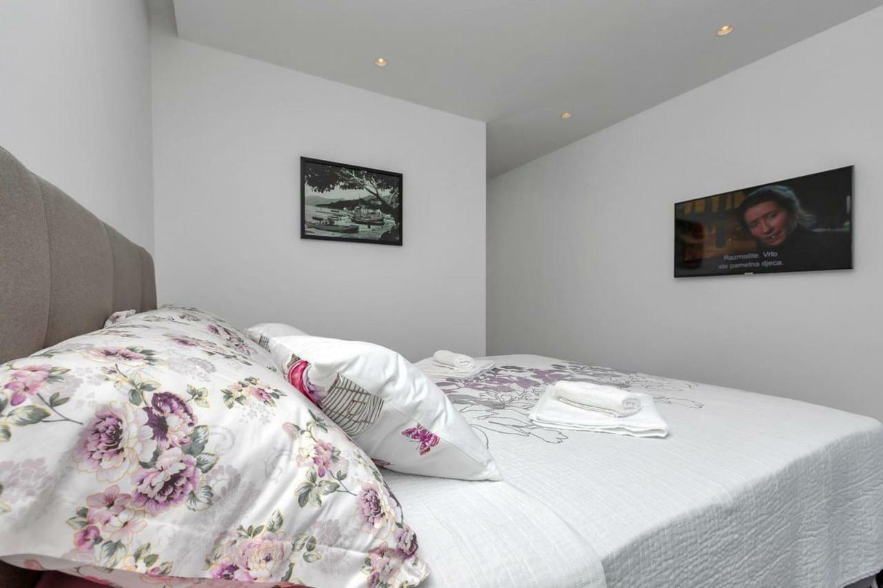 Holiday Home E Bast Esterno foto