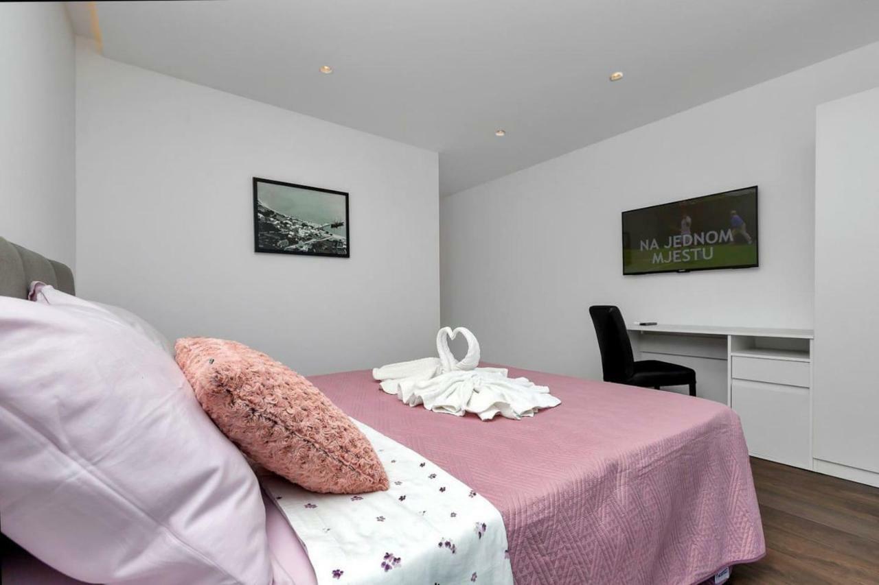 Holiday Home E Bast Esterno foto